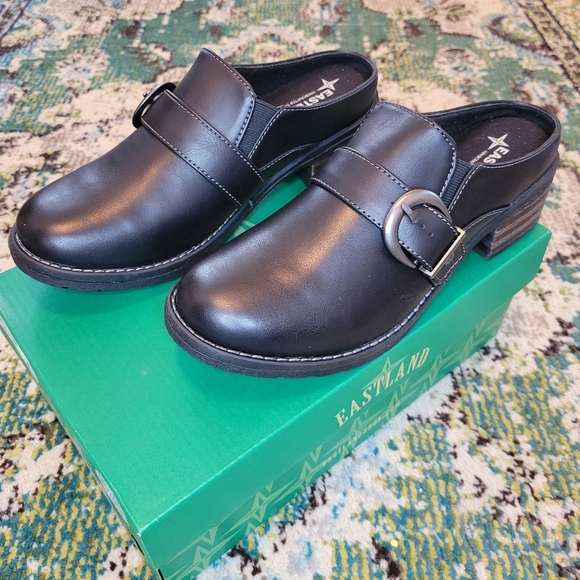 Eastland Shoes - NIB Eastland Black Slip-On Clogs Mules, Size 8.5M Bohemian Trendy Chunky